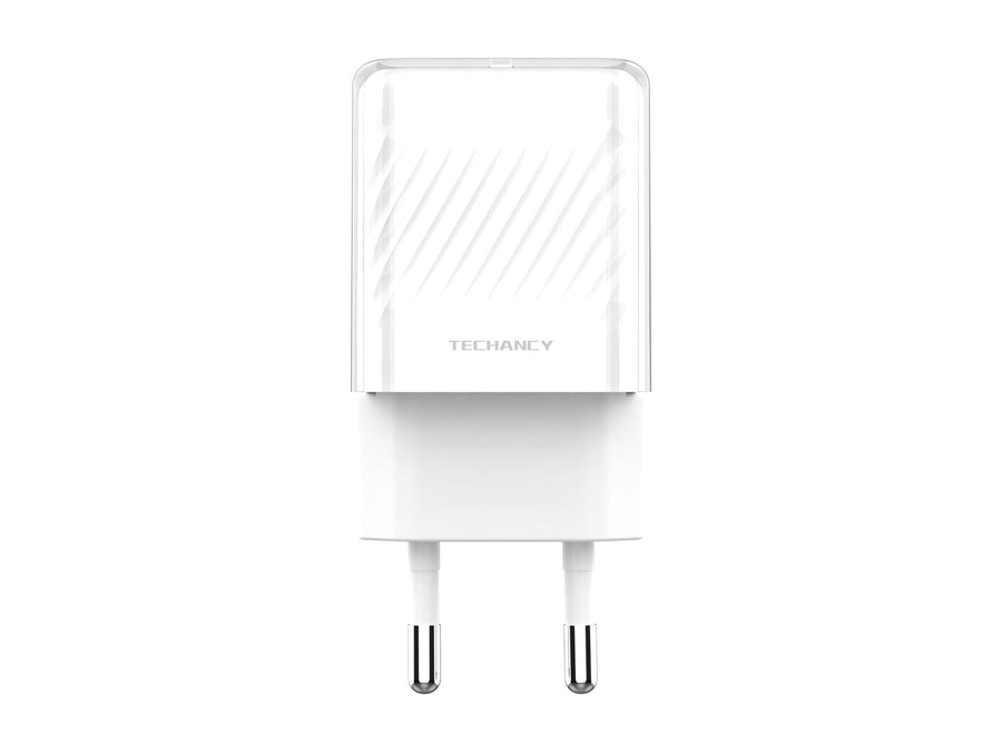 Cargador de pared Techancy TA2817 blanco con tecnología GaN, doble puerto USB-C y USB-A, carga rápida PD 33W y diseño compacto.